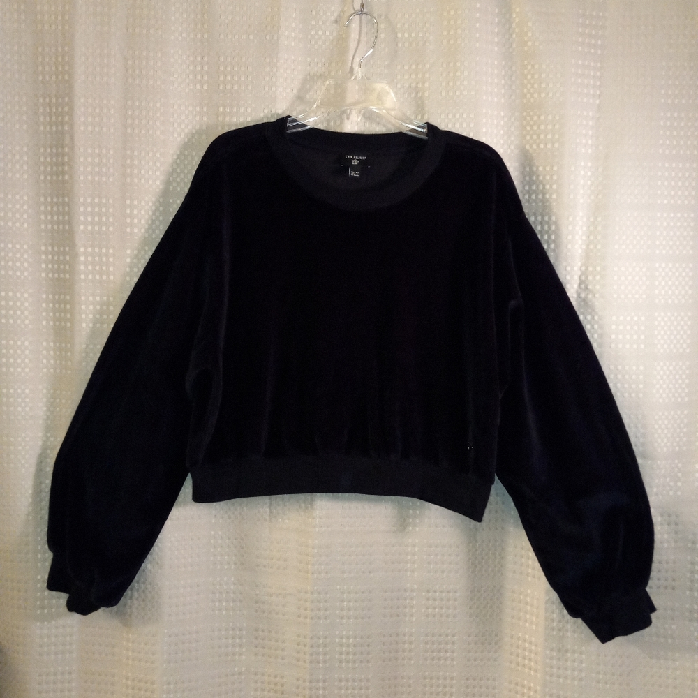 True Religion women's black velour top.